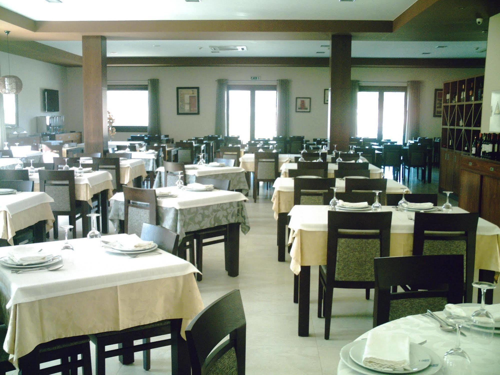 Hotel Do Vale Aguiar da Beira Extérieur photo